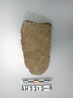 藏品(中型舌刃打製石斧)的圖片